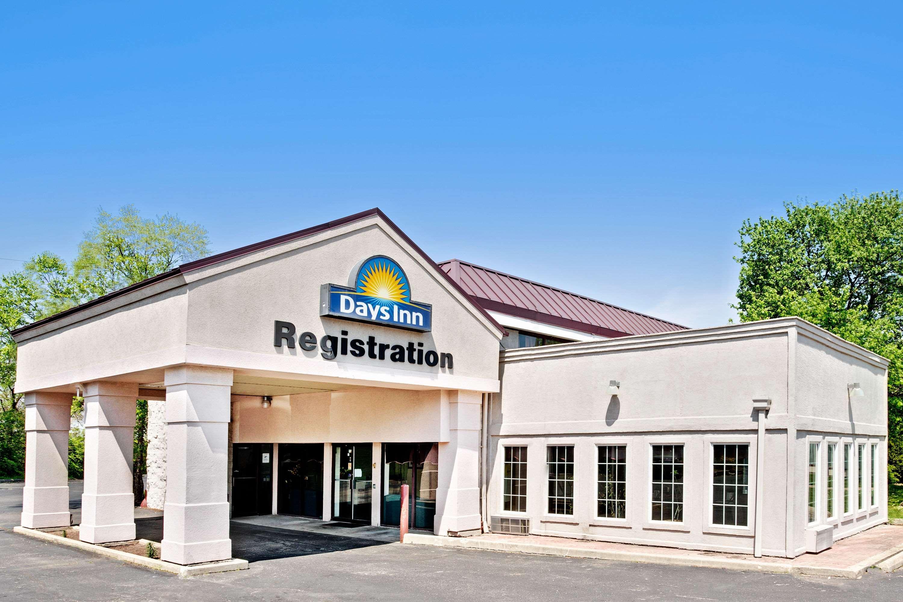 Days Inn By Wyndham Sharonville Exterior photo