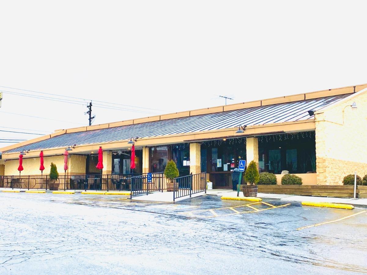 Days Inn By Wyndham Sharonville Exterior photo